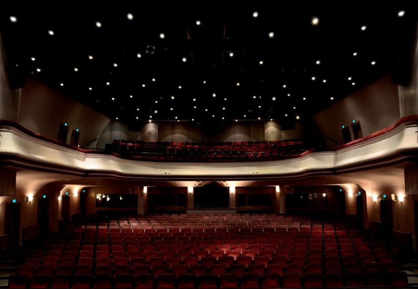 Rostock, Volkstheater Rostock, Wiederaufnahme CANDIDE von Leonard Bernstein, 16.09.2016