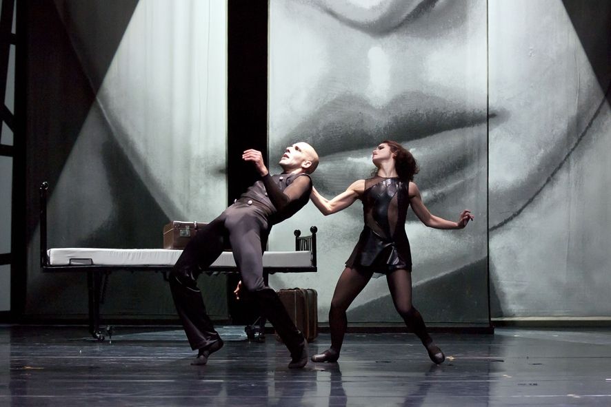 Anhaltisches Theater Dessau / Juan Pablo Lastras-Sanchez, Laura Costa Chaud © Claudia Heysel Anhaltisches Theater Dessau / Juan Pablo Lastras-Sanchez, Laura Costa Chaud © Claudia Heysel