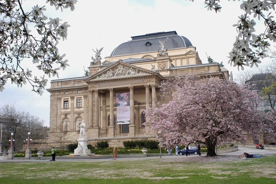 Hessisches Staatstheater Wiesbaden © Martin Kaufhold