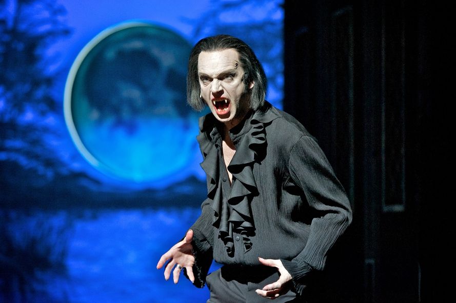 Landesbühnen Sachsen / Dracula - Das Musikal. Christian Venzke als Graf Dracula ©Detlef Ulbrich