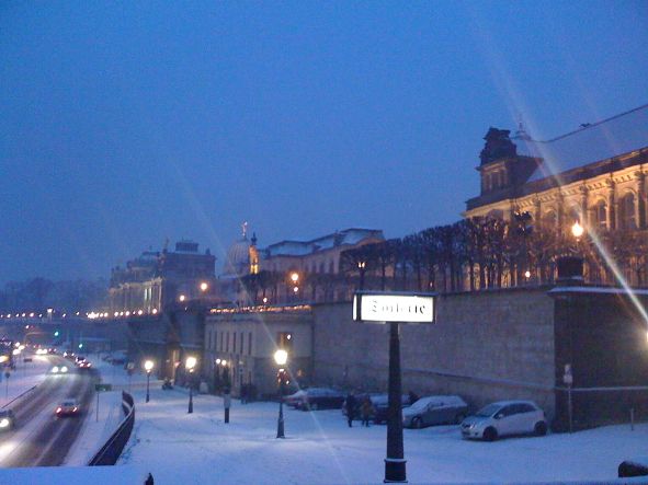 Dresden, Semperoper im Winter © IOCO
