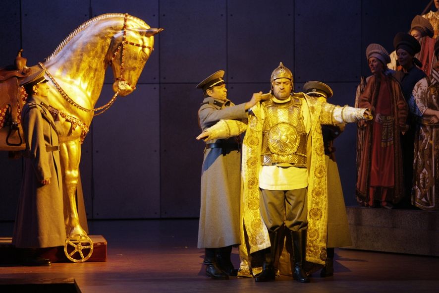Staatsoper Hamburg / Fuerst Igor © Forter Staatsoper Hamburg / Fuerst Igor © Forter