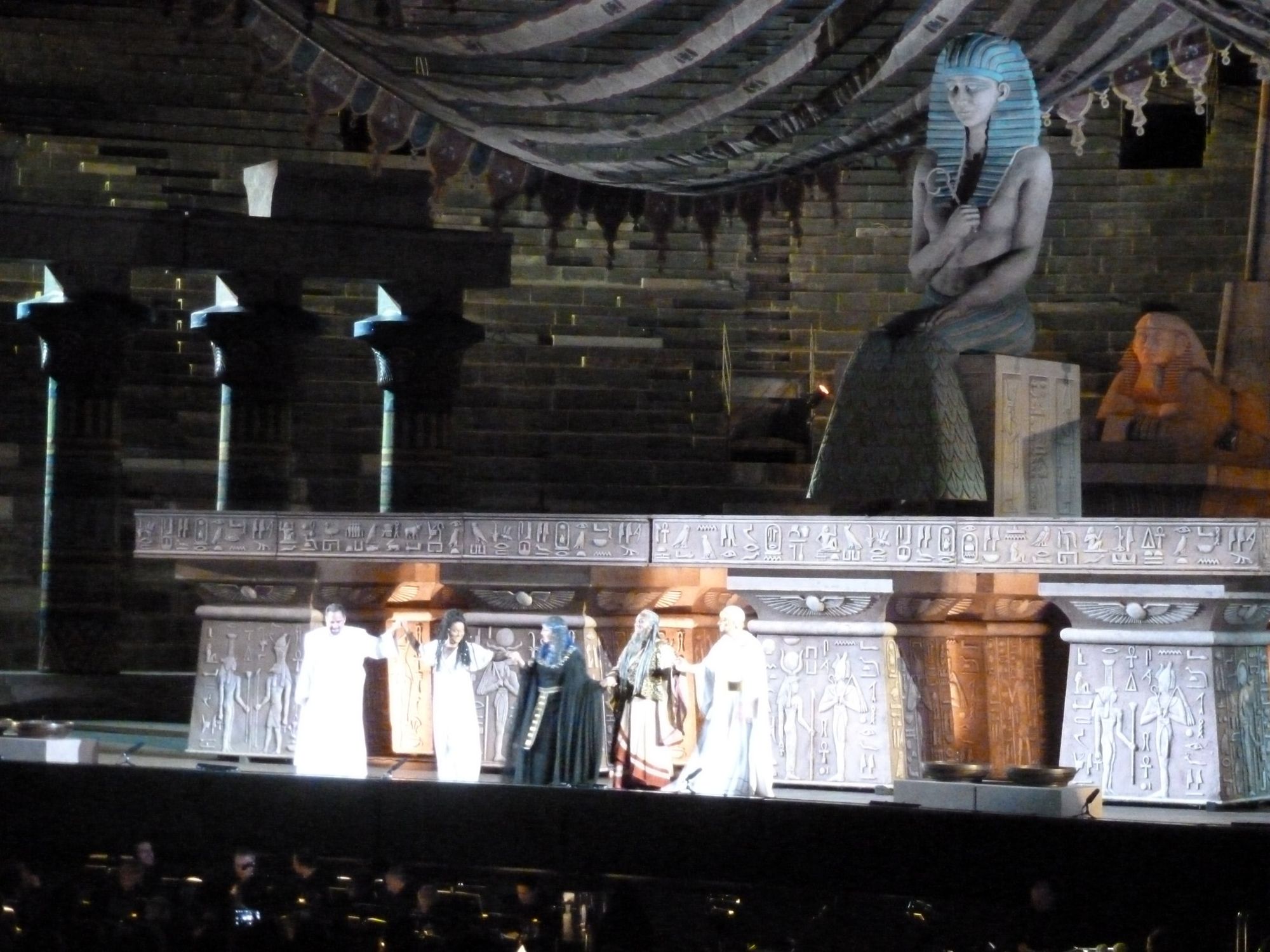 Arena die Verona / AIDA Applaus und letztes Bild Grab © IOCO