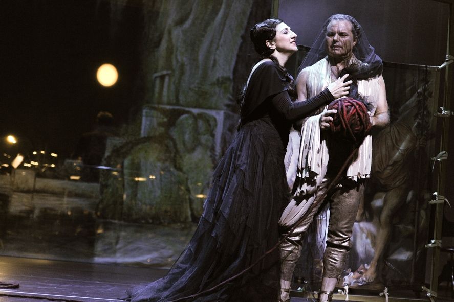 Deutsche Oper am Rhein / Ariadne auf Naxos - Karine Babajanyan (Ariadne), Roberto Saccà (Bacchus) © Hans Jörg Michel - www.foto-drama.de Deutsche Oper am Rhein / Ariadne auf Naxos - Karine Babajanyan (Ariadne), Roberto Saccà (Bacchus) © Hans Jörg Michel - www.foto-drama.de