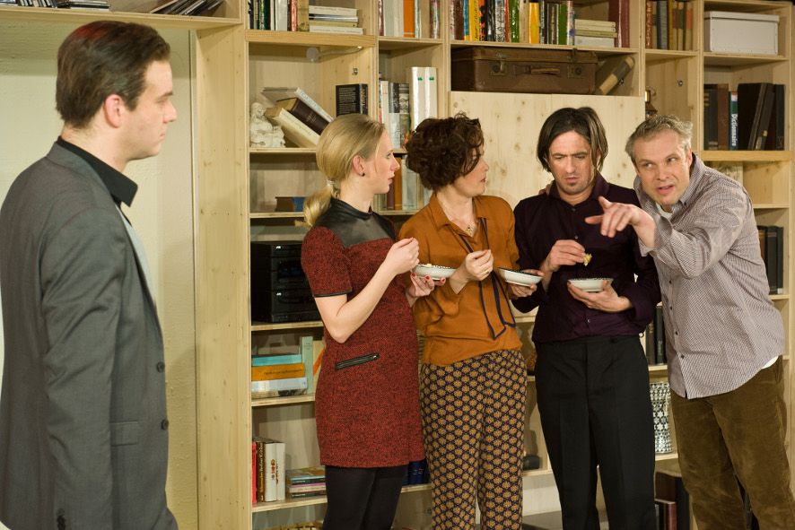 Plauen / Vogtlandtheater - Der Vorname © Theaterfotograf Peter Awtukowitsch Plauen / Vogtlandtheater - Der Vorname © Theaterfotograf Peter Awtukowitsch