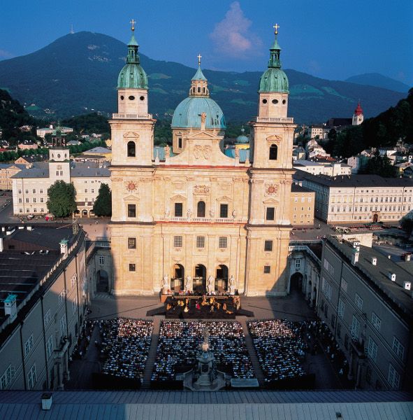 Salzburg / Domplatz - Jedermann © Tourismus Salzburg 