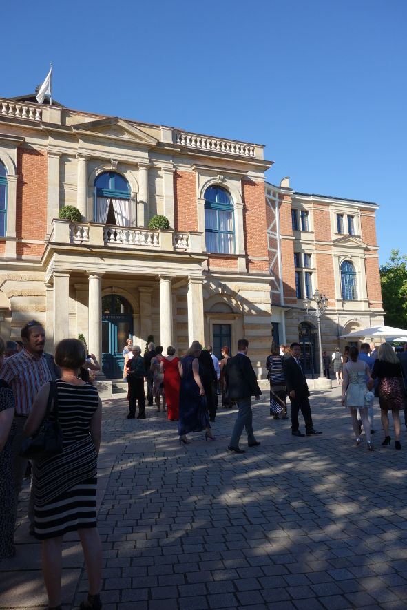 Festspielbesucher bei 30 Grad © IOCO