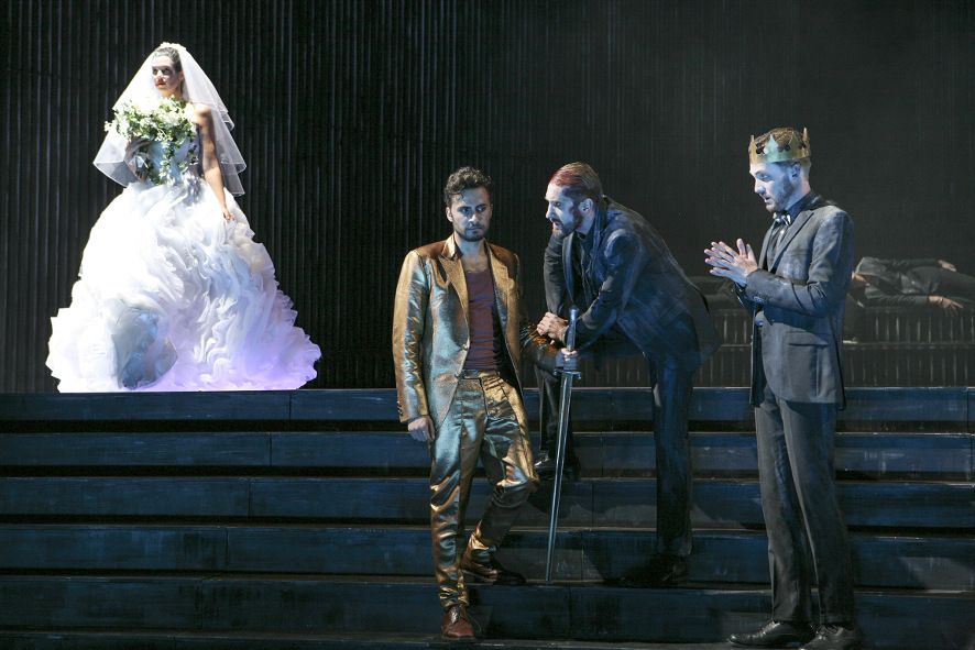 Theater Münster / Die Nibelungen - vlnr Kriemhild, Siegfried, Hagen, König Gunther © Marion Bührle