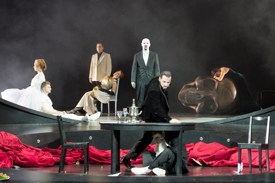 Theater Bonn / DON GIOVANNI - Ensemble © Thilo Beu