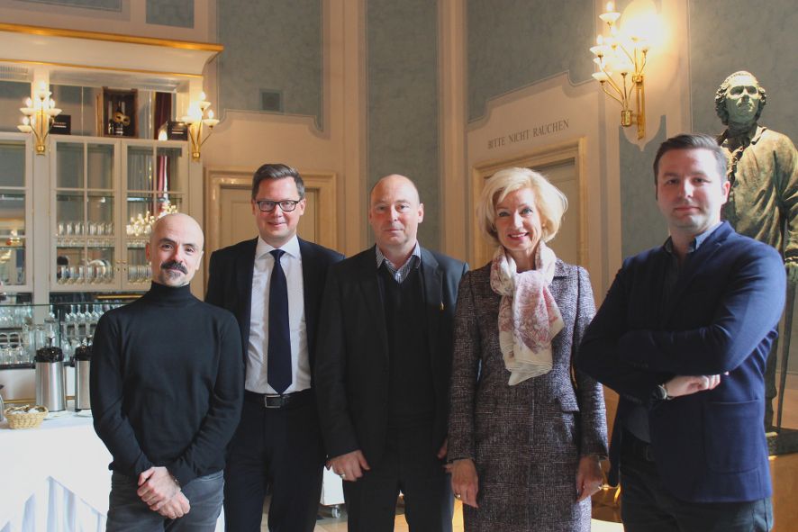 Staatstheater Nürnberg / Neues Leitungsteamvon links Goyo Montero, Christian Ruppert, Jens-Daniel Herzog, Prof. Dr. Julia Lehner, Jan Philipp Gloger © Staatstheater Nürnberg