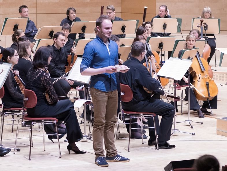 Philharmonie Essen / Essener Philharmoniker und Dramaturg Markus Tatzig © Saad , Hamza