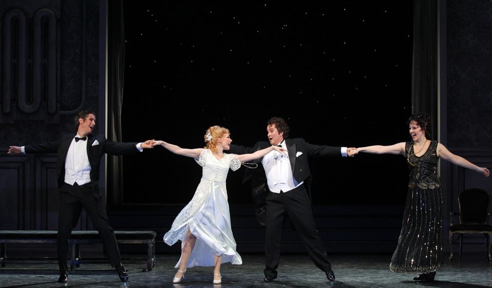 Theater Hagen / Die Csárdásfürstin - (v.l.n.r.): Kenneth Mattice, Maria Klier, Richard van Gemert, Veronika Haller. © Klaus Lefebvre.