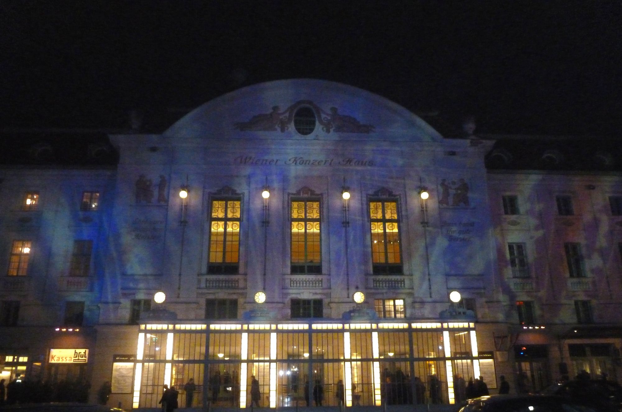 Konzerthaus Wien bei Nacht Foto IOCO