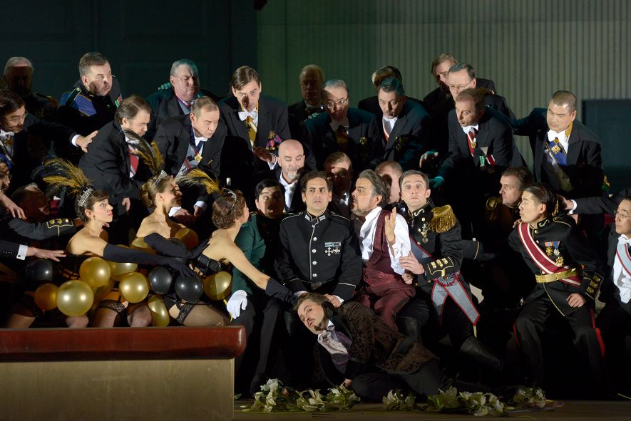 Deutsche Oper Berlin / Die Hugenotten © Bettina Stoess Deutsche Oper Berlin / Die Hugenotten © Bettina Stoess