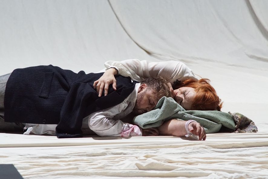  Musiktheater im Revier / Tristan und Isolde - Der liebestod im dritten Aufzug © Forster