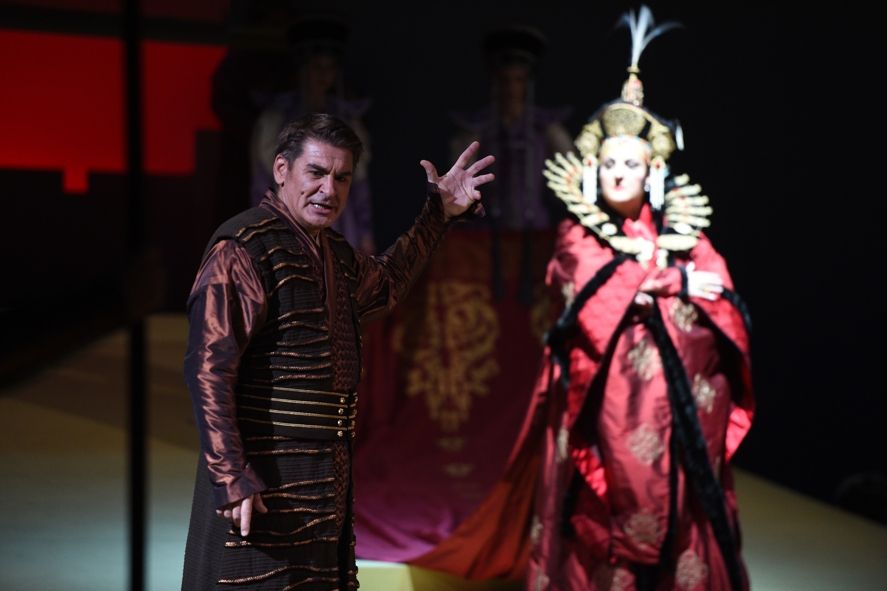 Deutsche Oper am Rhein / Turandot © Hans Jörg Michel