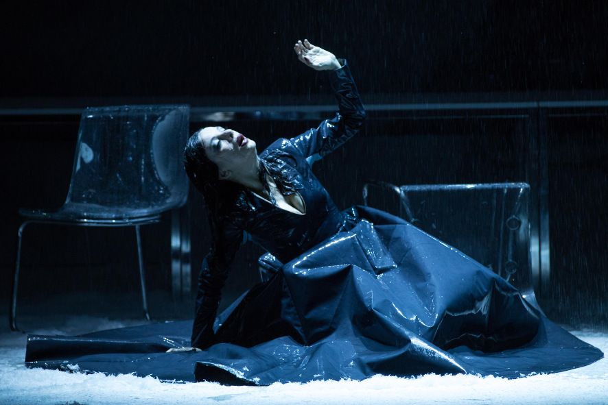 Theater Münster / Alcina - Henrike Jacob - Ihre Zauberkraft schmilzt © Oliver Berg Theater Münster / Alcina - Henrike Jacob - Ihre Zauberkraft schmilzt © Oliver Berg