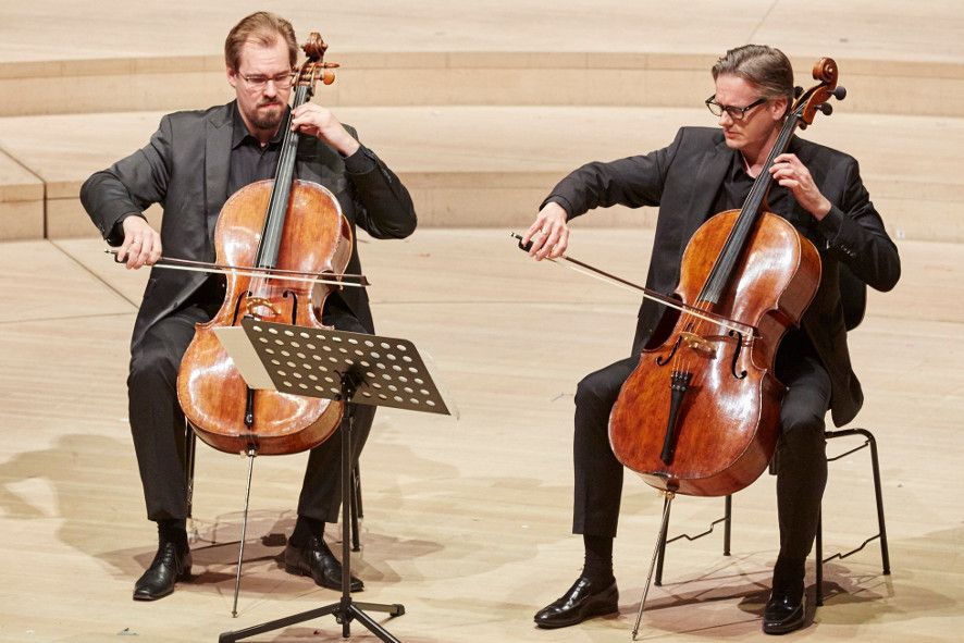 Elbphilharmonie Hamburg / Cello Duo_Jens Peter Maintz und Wolfgang Emanuel Schmidt © Claudia Hoehne