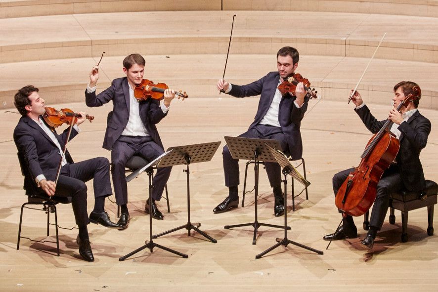 Elbphilharmonie Hamburg / Quatuor Modigliani, Sabine Meyer, Bruno Schneider, Dag Jensen, Knut Erik Sundquist © Claudia Hoehne