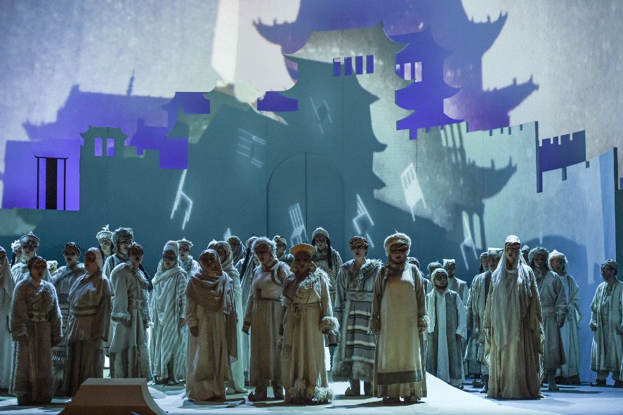 Deutsche Oper am Rhein Düsseldorf / Turandot - Chor © Hans Joerg Michel