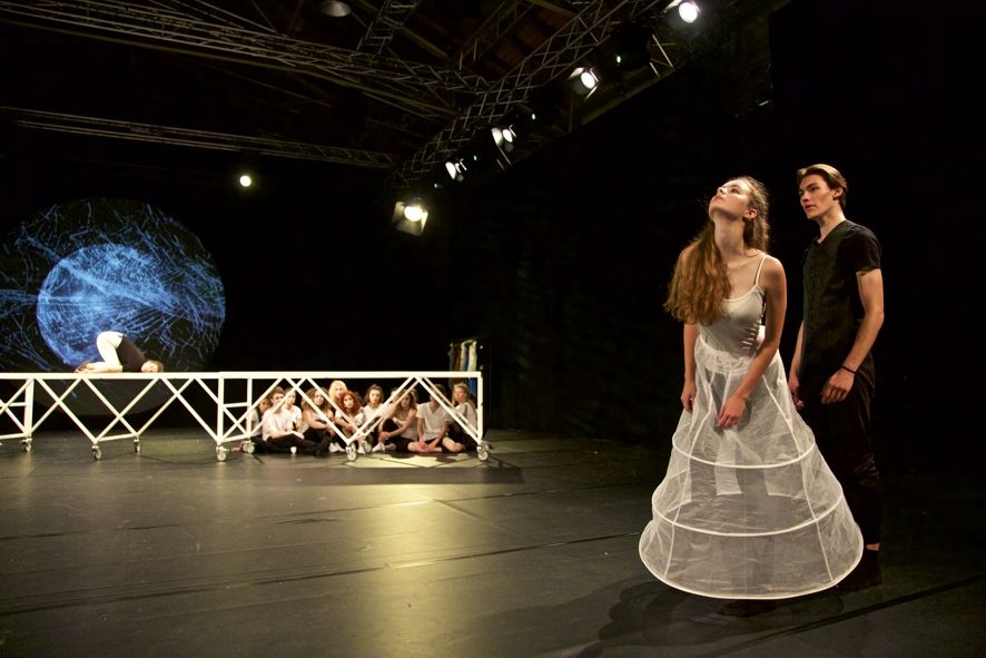 Staatstheater am Gärtnerplatz / DE AMORE Gärtnerplatz Jugend © Christian POGO Zach Staatstheater am Gärtnerplatz / DE AMORE Gärtnerplatz Jugend © Christian POGO Zach