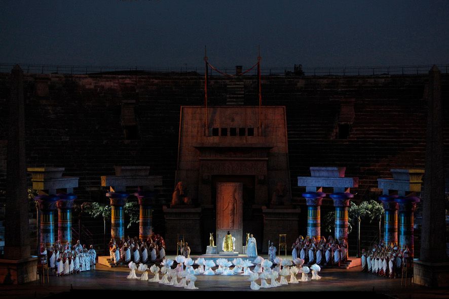 Areana di Verona / AIDA in der Inszenierung von 1913 © Courtesy of Fondazione Arena di VeronaI_Ennevi