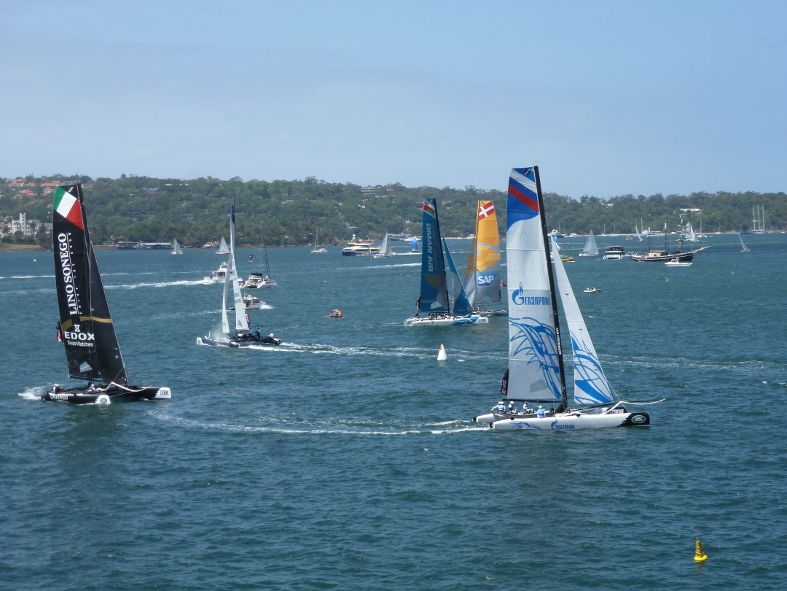 Drachenbootrennen neben dem Sydney Opera House © IOCO