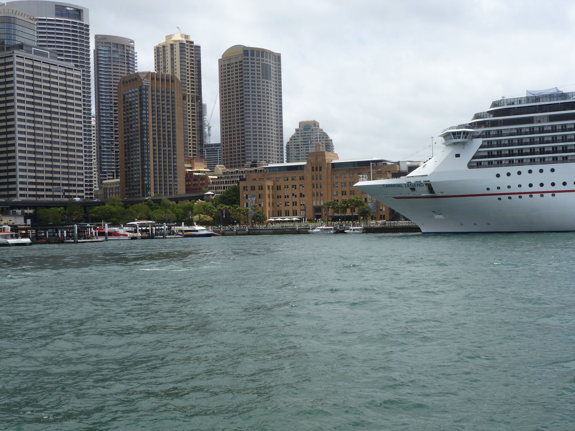 Sydney und sein Hafen gleich neben dem Opernhaus© IOCO Sydney und sein Hafen gleich neben dem Opernhaus© IOCO