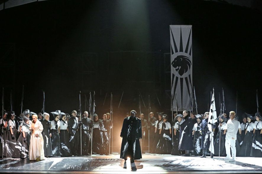 Analtisches Theater / Otello - hier mit KS Iordanka Derilova als Desdemona_ Kwonsoo Jeon als Cassio, © Claudia Heysel