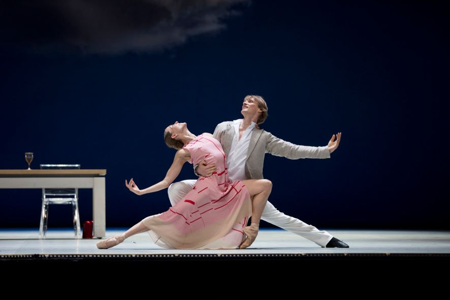 Staatsoper Hamburg / Ballett Anna Karenina - hier Anna Laudere und Edvin Revazov als Anna und Wronski © Kiran West
