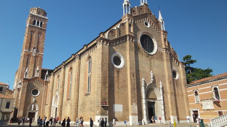 Santa Maria dei Frari in Venedig / Grabstätte von Claudio Monteverdi © IOCO