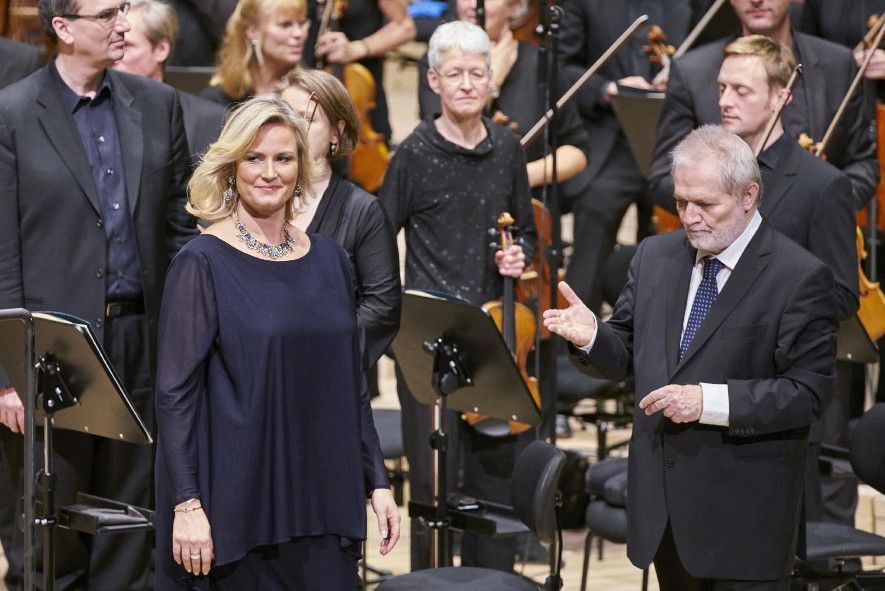 Elbphilharmonie Hamburg / Das Floss der Medusa - Camilla Nylund &quot;La Mort&quot; und Peter Eötvös Dirigent © Claudia Hoehne