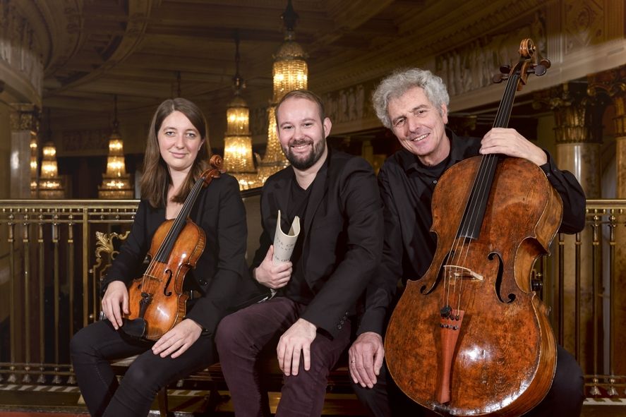 Staatsoper Stuttgart / Madeleine Przybyl, Johann Blanchard und Michael Gross © Sebastian Klein