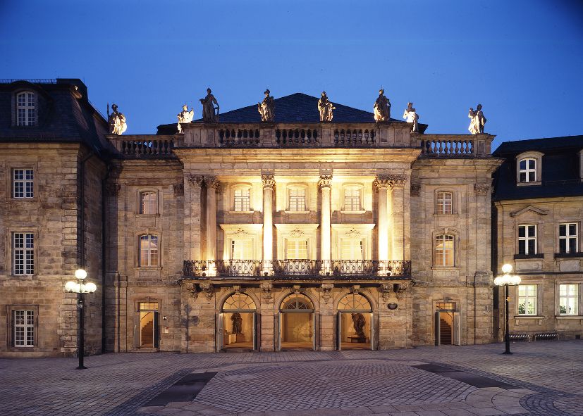 Markgräfliches Opernhaus Bayreuth bei Abend © Bayerische Schlösserverwaltung