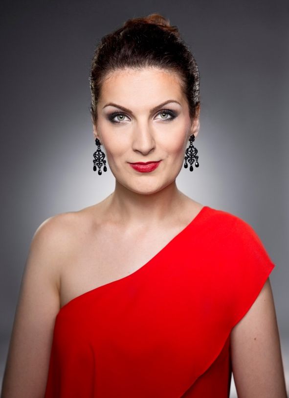 Oper Franfurt / Roberto Devereux - Adela Zaharia (Sopran / Elisabeth I.) ©Klaudia Taday