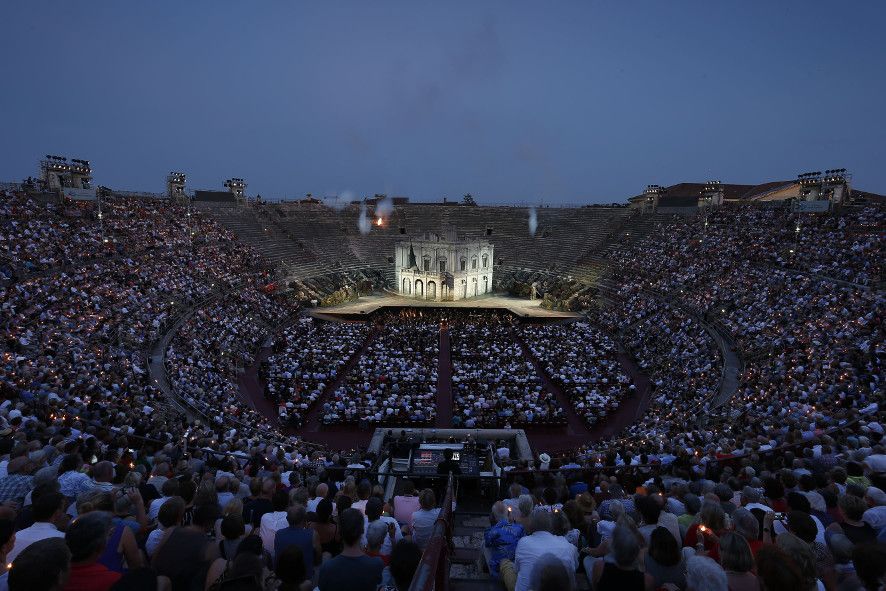 Arena di Verona / Festspiele 2018 - hier : Nabucco © Ennevi