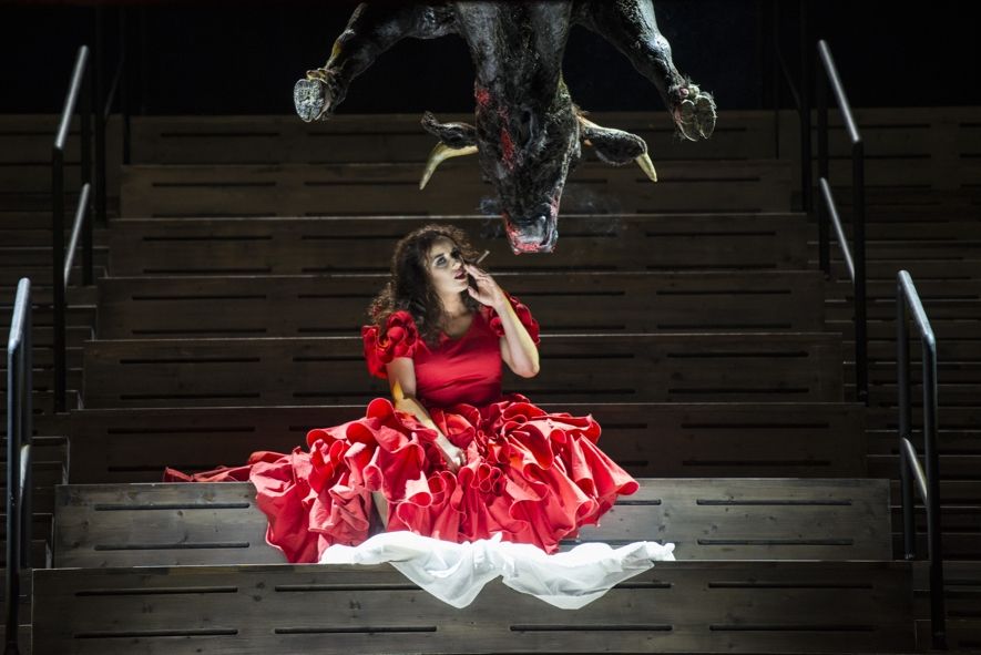 Deutsche Oper Berlin / Carmen - Clementine Margaine (Carmen), © Marcus LIeberenz