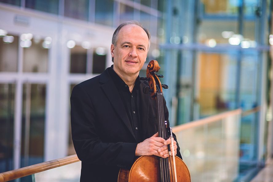 Philharmonie Essen / Cellist Istvàn-Alexander Gaal © Saad Hamza