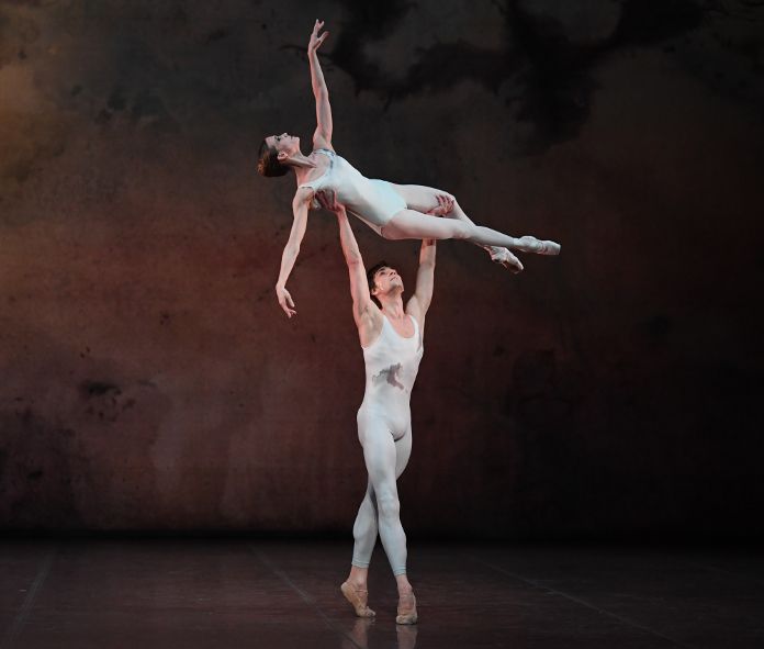 Staatsoper Stuttgart / Stuttgarter Ballett hier_ Initialen R.B.M.E. von John Cranko © Stuttgarter Ballett