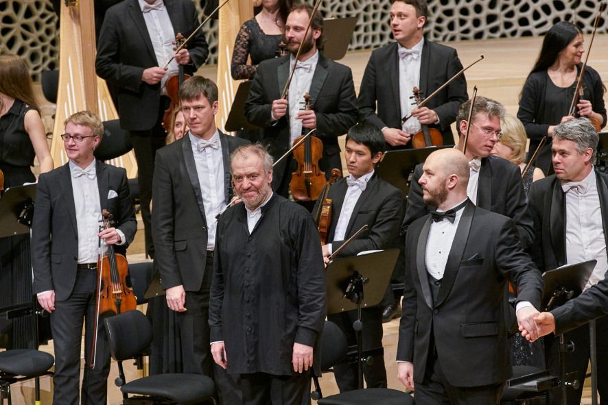 Elbphilharmonie Hamburg / Jolanthe konzertant - mit Valery Gergiev, Mitte, und Musiker des Mariinsky Theater © Claudia Hoehne