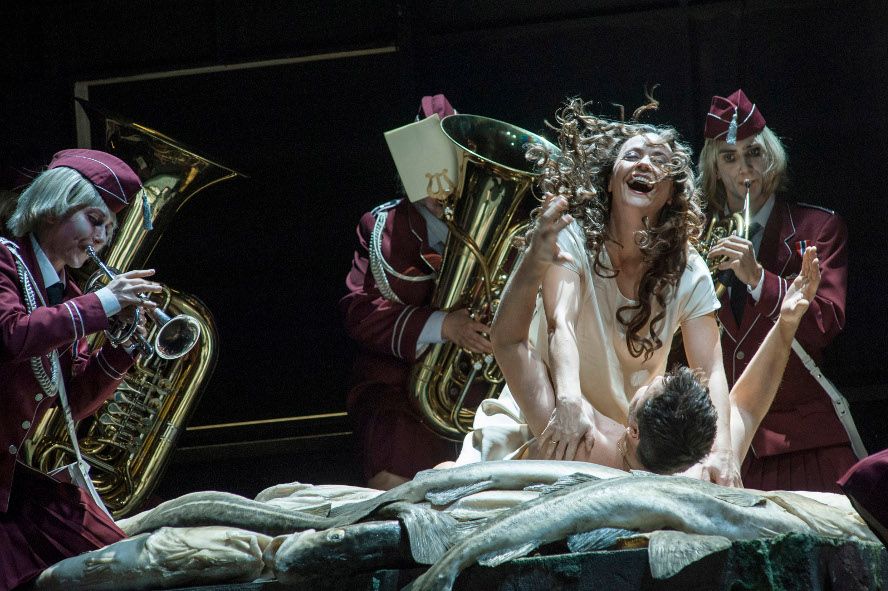 Deutsche Oper Berlin / Lady Macbeth von Mzensk - hier : Evelyn Herlitzius als Katerina Ismailowa © Marcus Lieberenz