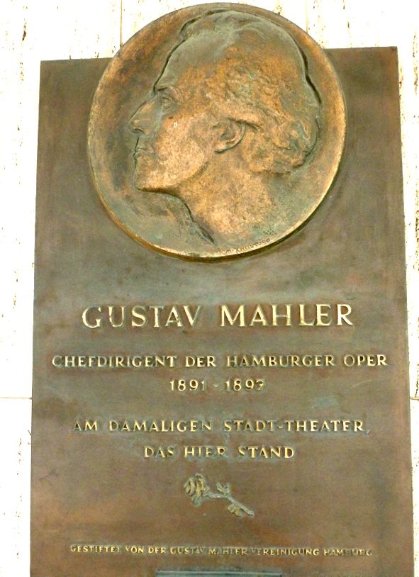  Gustav Mahler Gedenkplatte an der Hamburger Staatsoper © IOCO