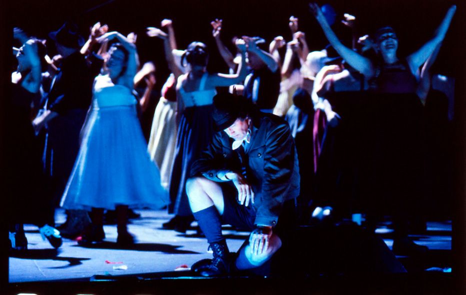 Hamburgische Staatsoper / Der Freischütz 1981 hier Ensemble und Reiner Goldberg als Max © Jörg Landsberg