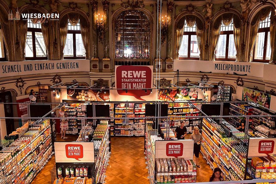  Wiesbaden Biennale / Kaiserfoyer als REWE - Markt © BTrost