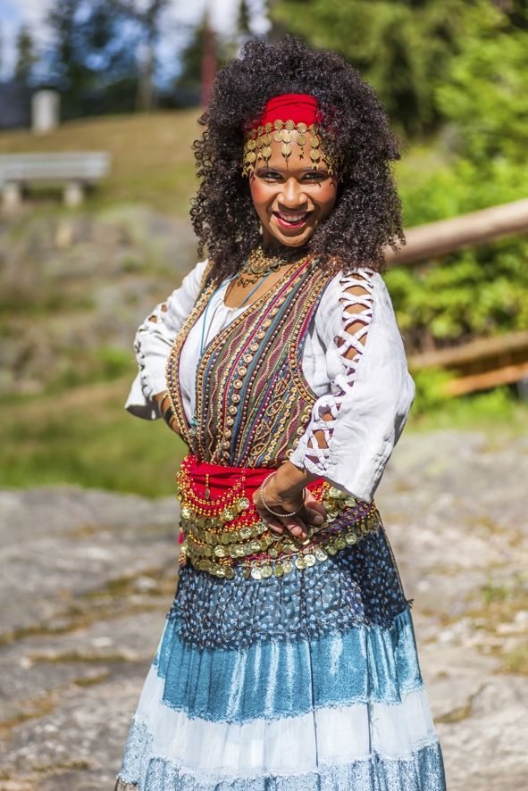   Eduard von Winterstein Theater / Der Zigeunerbaron -Anna Bineta Diouf als Czipra.©  Christian Dageförde - BUR Werbeagentur