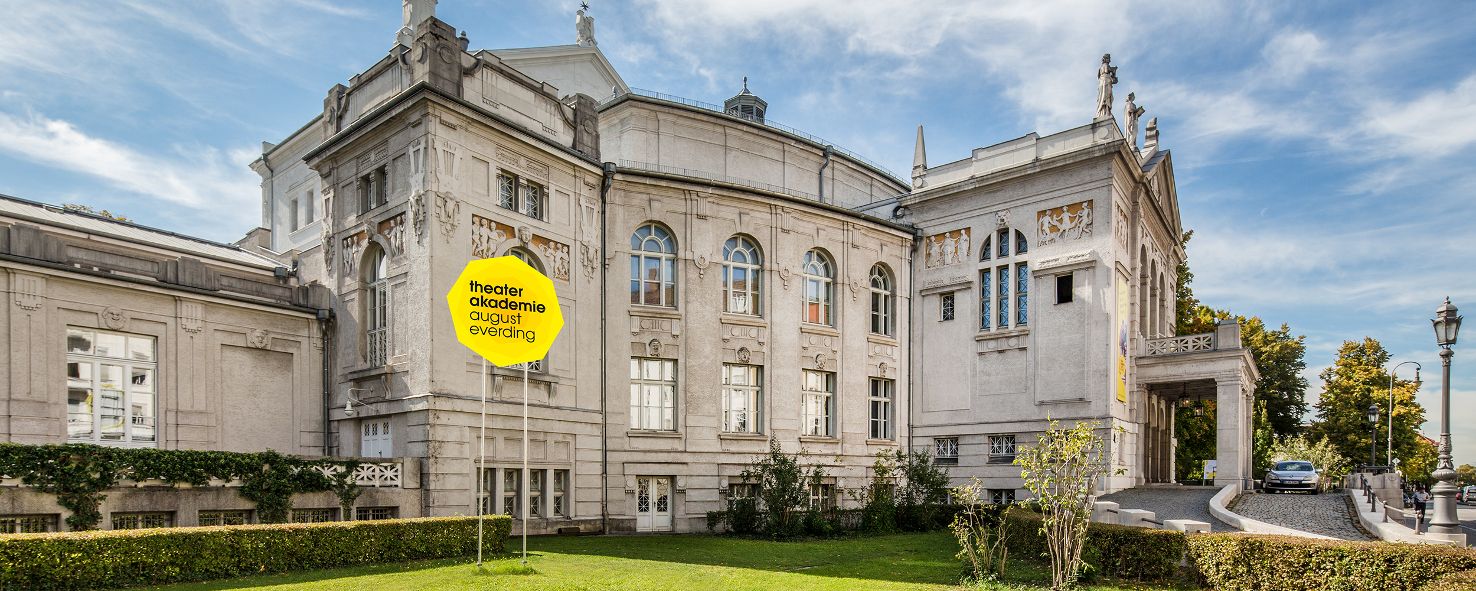 Prinzregententheater München / Günther Groissböck gestaltete hier mit Gerold Huber seinen gefeierten Liederabend, Rezension unten © Felix Loechner