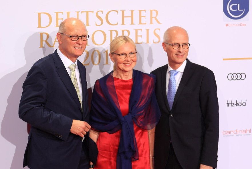 Deutscher Radiopreis 2018 / Joachim Knuth, NDR Programmdirektor, links, Dr Peter Tschentscher und Gattin © Patrik Klein