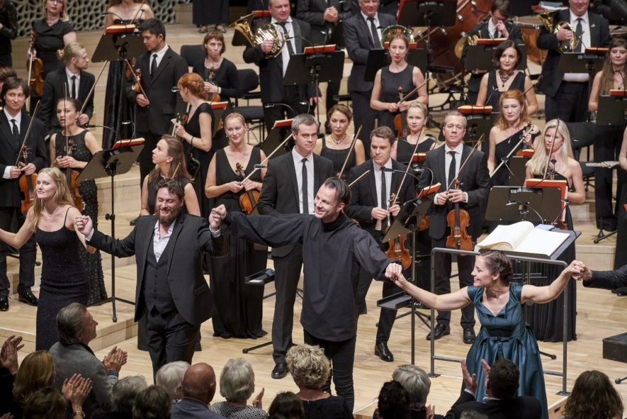 Elbphilharmonie Hamburg / La Traviata konzertant mit musicAeterna of Perm © Claudia Höhne