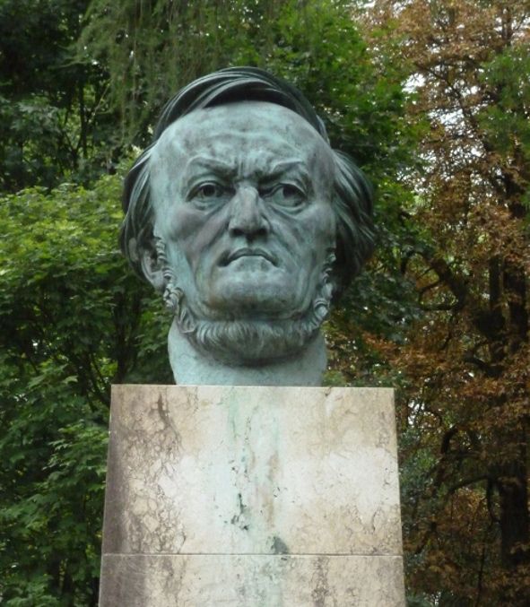  Richard Wagner - Blickt hinab auf &quot;Die Geweihten&quot; © IOCO