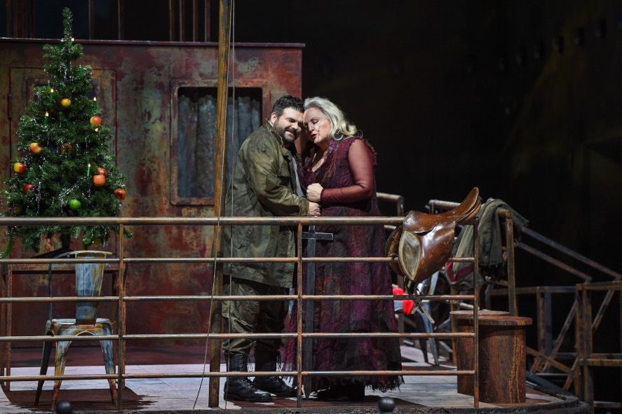 Deutsche Oper am Rhein / Götterdämmerung - hier : Siegfried (Michael Weinius), Brünnhilde (Linda Watson) © Hans Joerg Michel